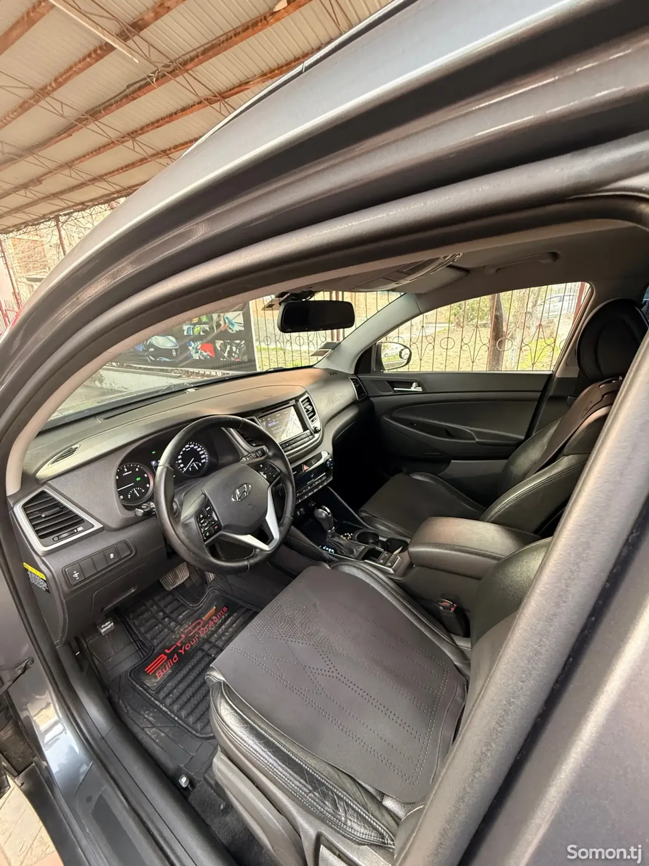 Hyundai Tucson 2015 · 1.7 AT