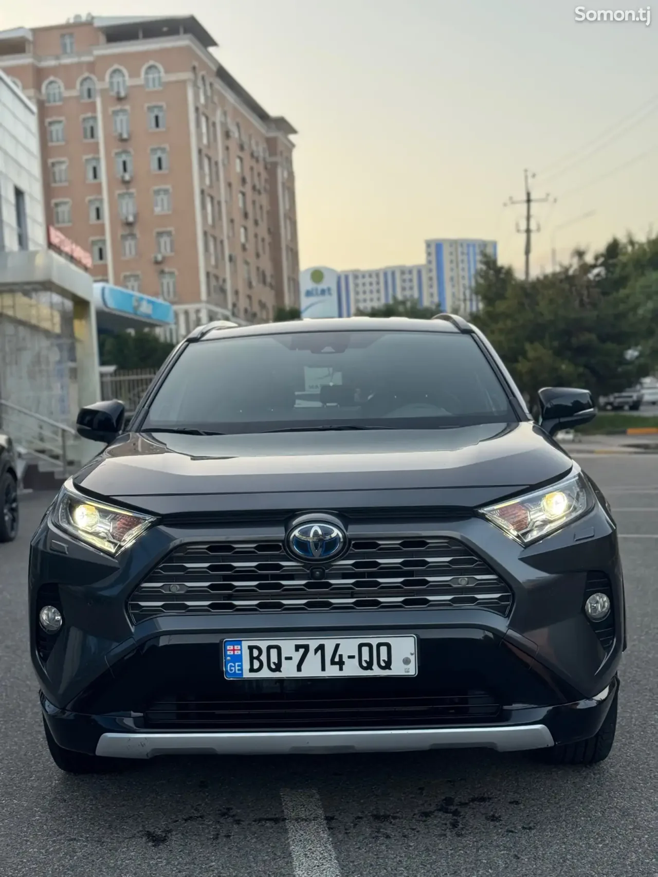 Toyota RAV 4 2020 · 2.5 AT