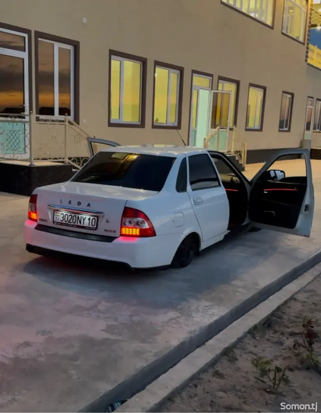 Lada (ВАЗ) Priora 2014 · 1.6 MT