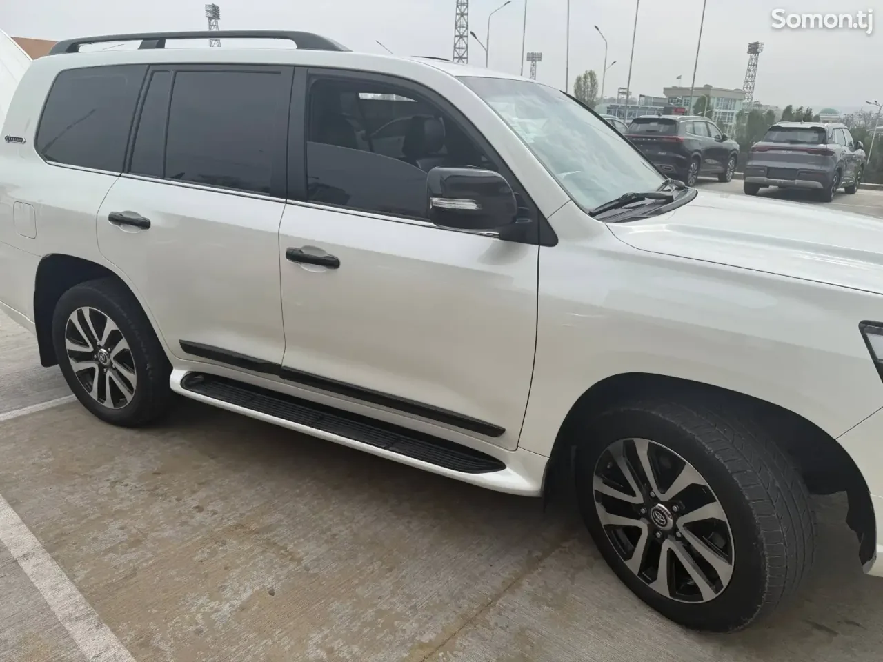 Toyota Land Cruiser 2018 · 4.5 AT
