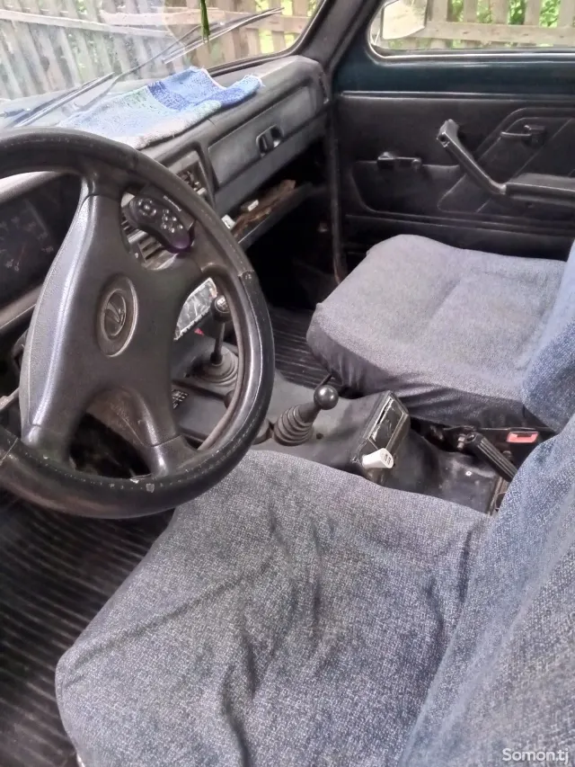 Lada (ВАЗ) Нива 2003 · 0.6 MT