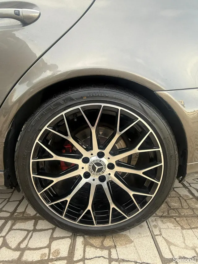 Mercedes-Benz E class 2009 · 3.5 AT