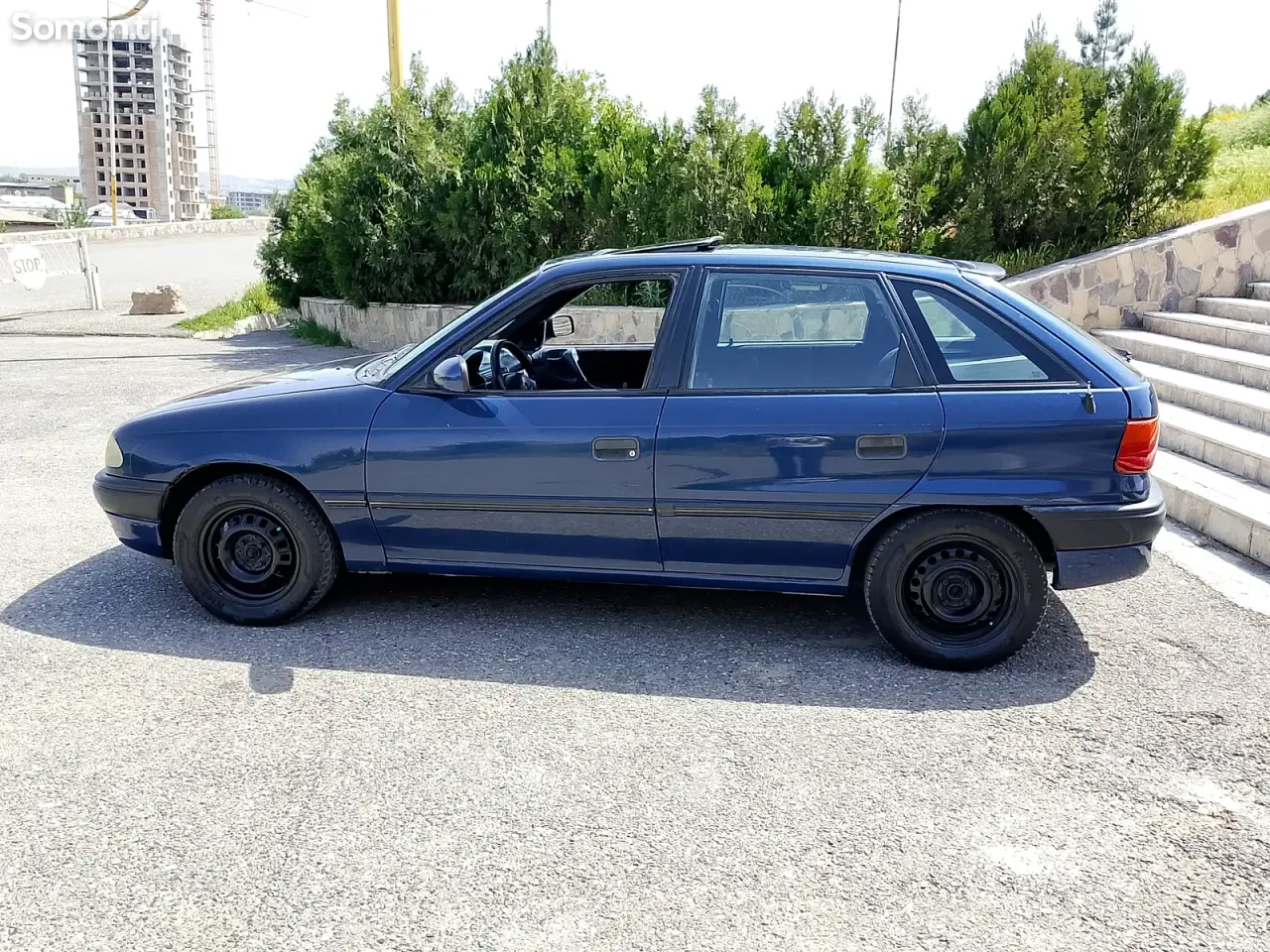 Opel Astra F 1992 · 1.6 MT