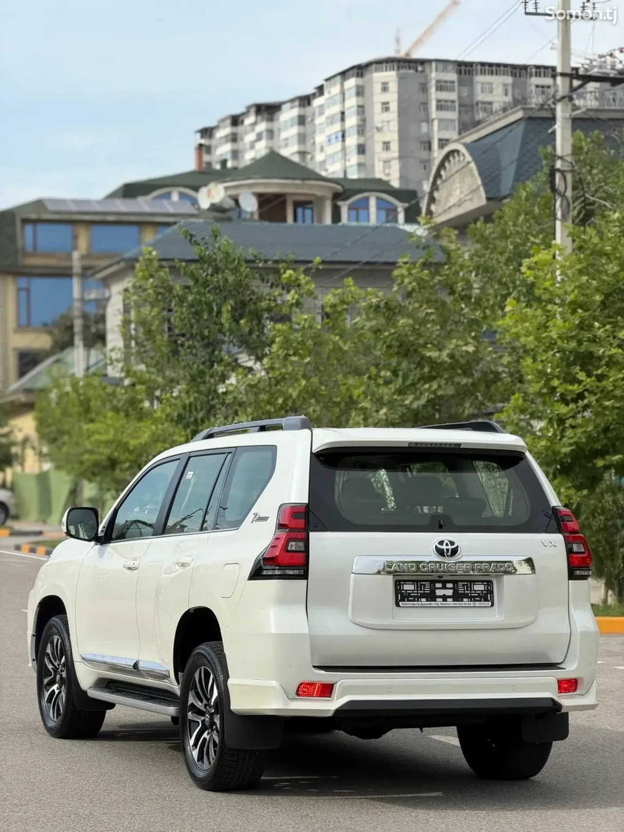 Toyota Land Cruiser Prado 2023 · 4.0 AT
