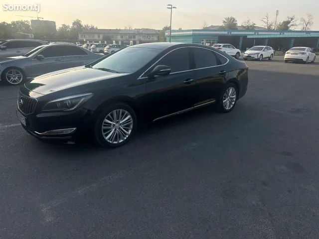 Hyundai Aslan 2015 · 3.0 AT