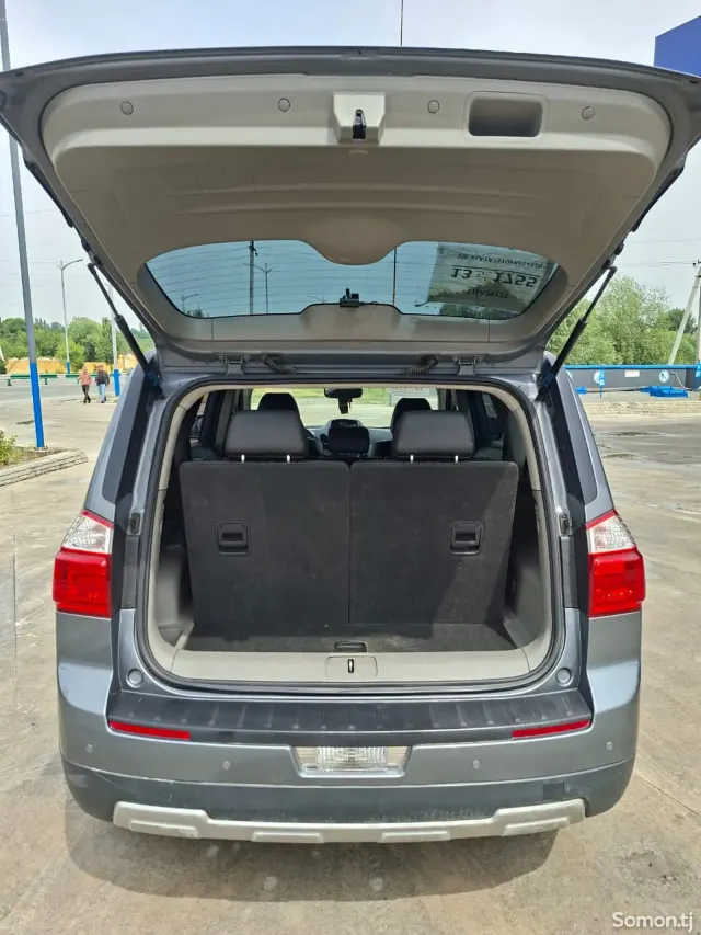 Chevrolet Orlando 2015 · 2.0 AT