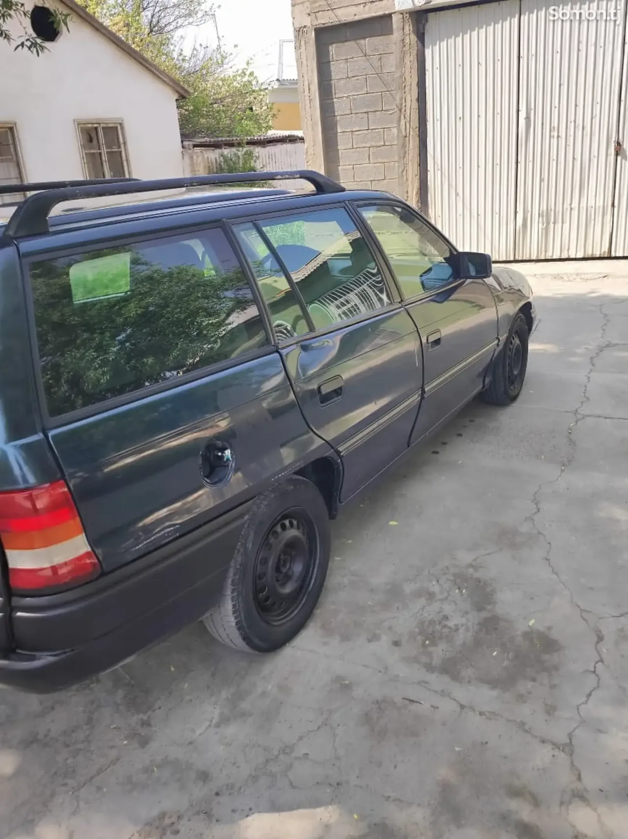 Opel Astra F 1994 · 1.6 MT