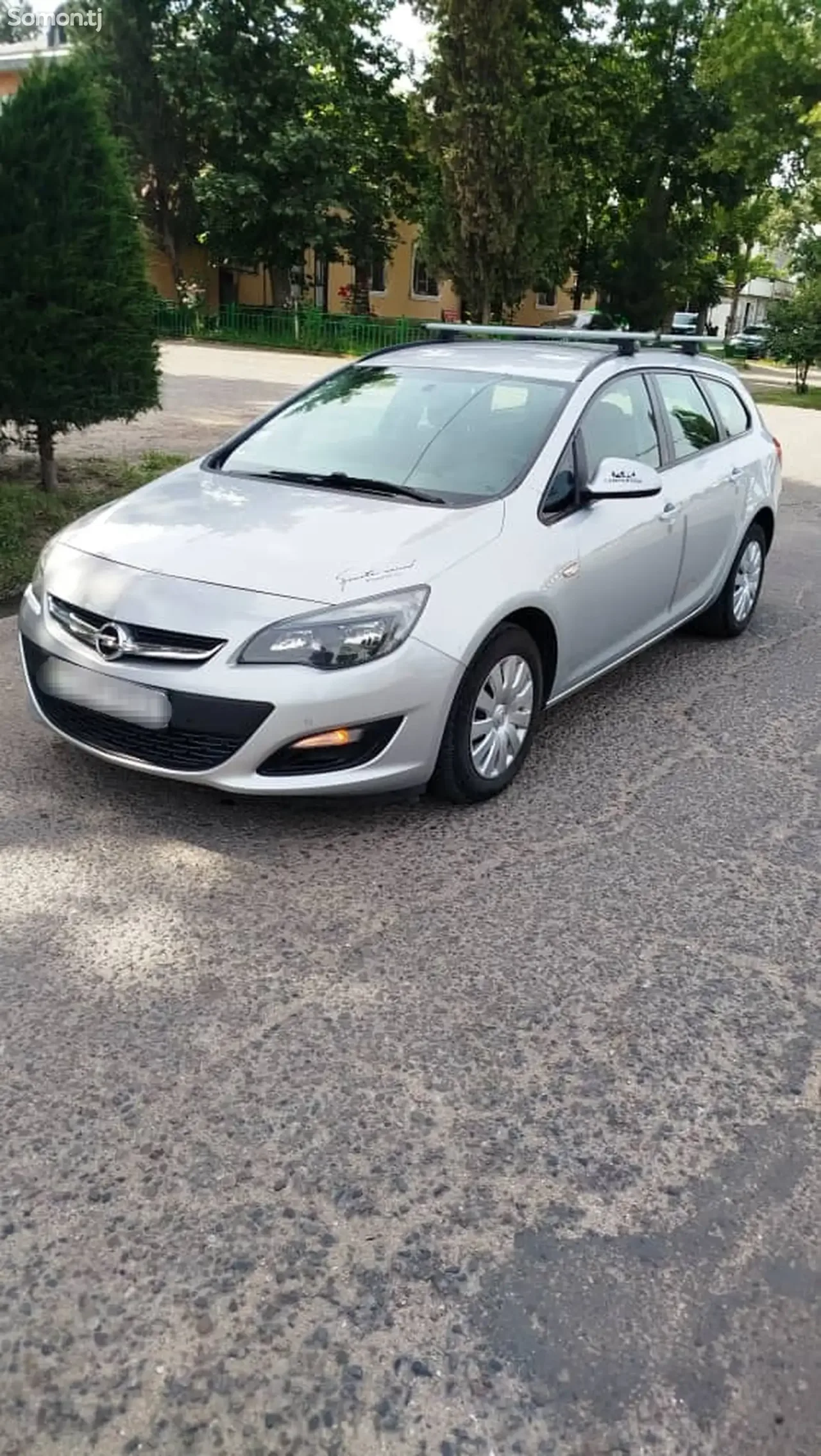 Opel Astra J 2014 · 1.4 MT