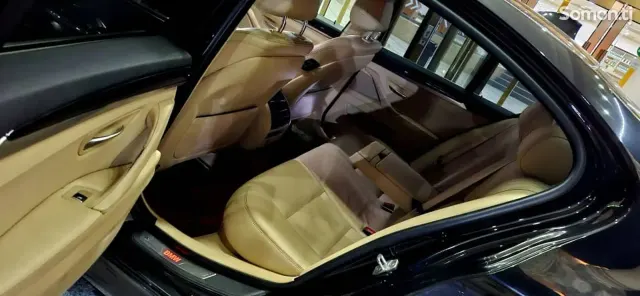 BMW 5 series 2015 · 2.0 AT