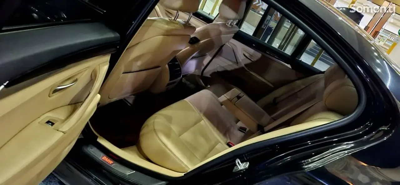BMW 5 series 2015 · 2.0 AT