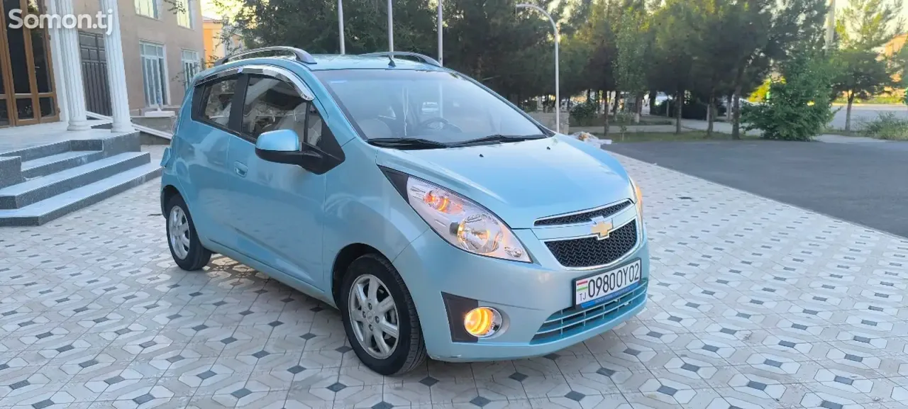 Chevrolet Spark 2010 · 1.1 AT
