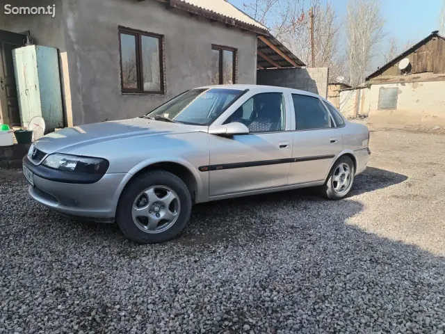 Opel Vectra B 1998 · 1.6 MT