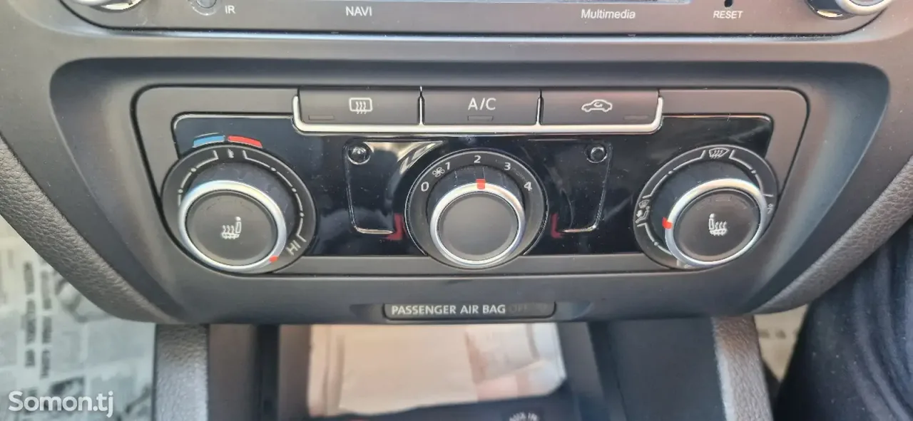 Volkswagen Jetta 2013 · 1.6 AT