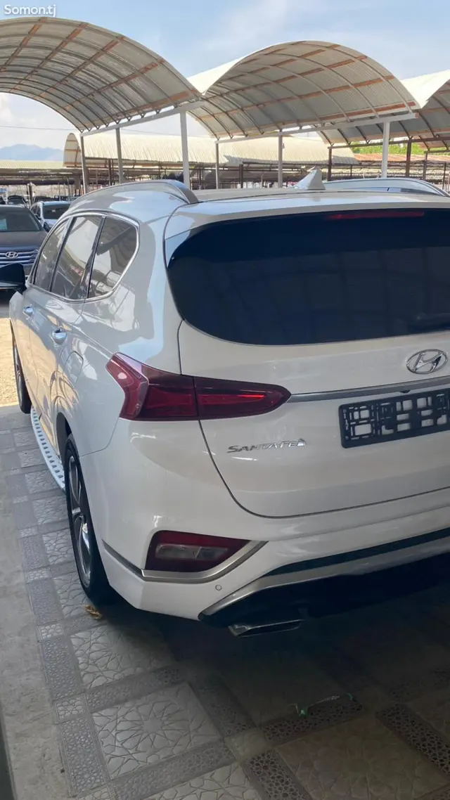 Hyundai Santa Fe 2018 · 2.2 AT