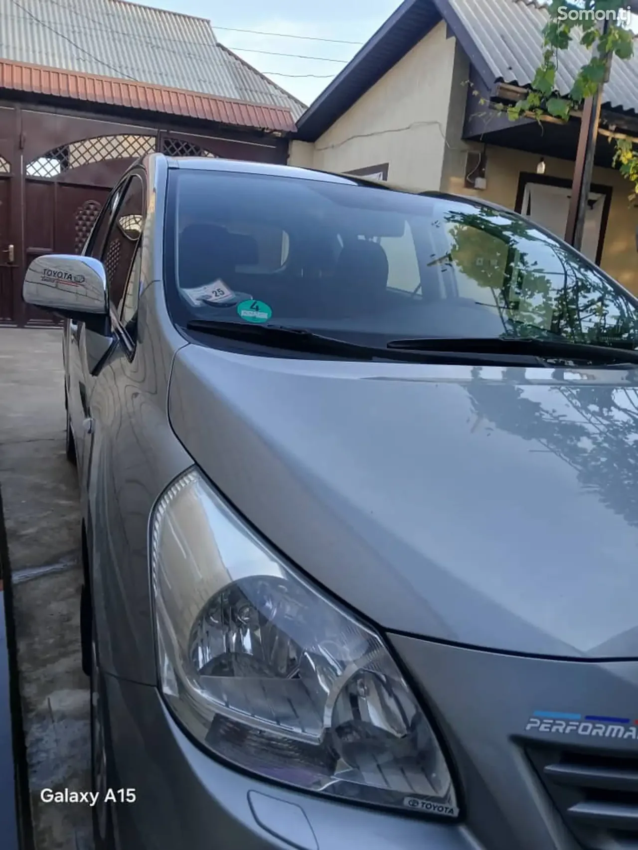Toyota Verso 2012 · 1.8 MT