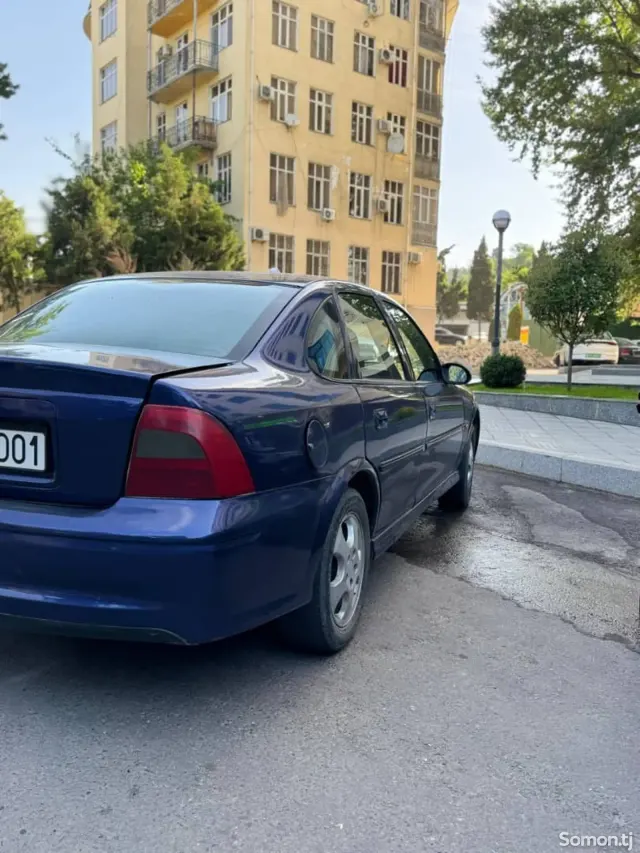 Opel Vectra B 1999 · 1.6 MT