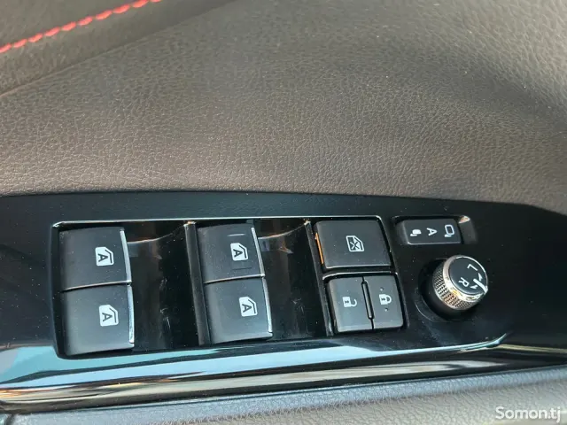 Toyota Camry 2020 · 2.5 AT