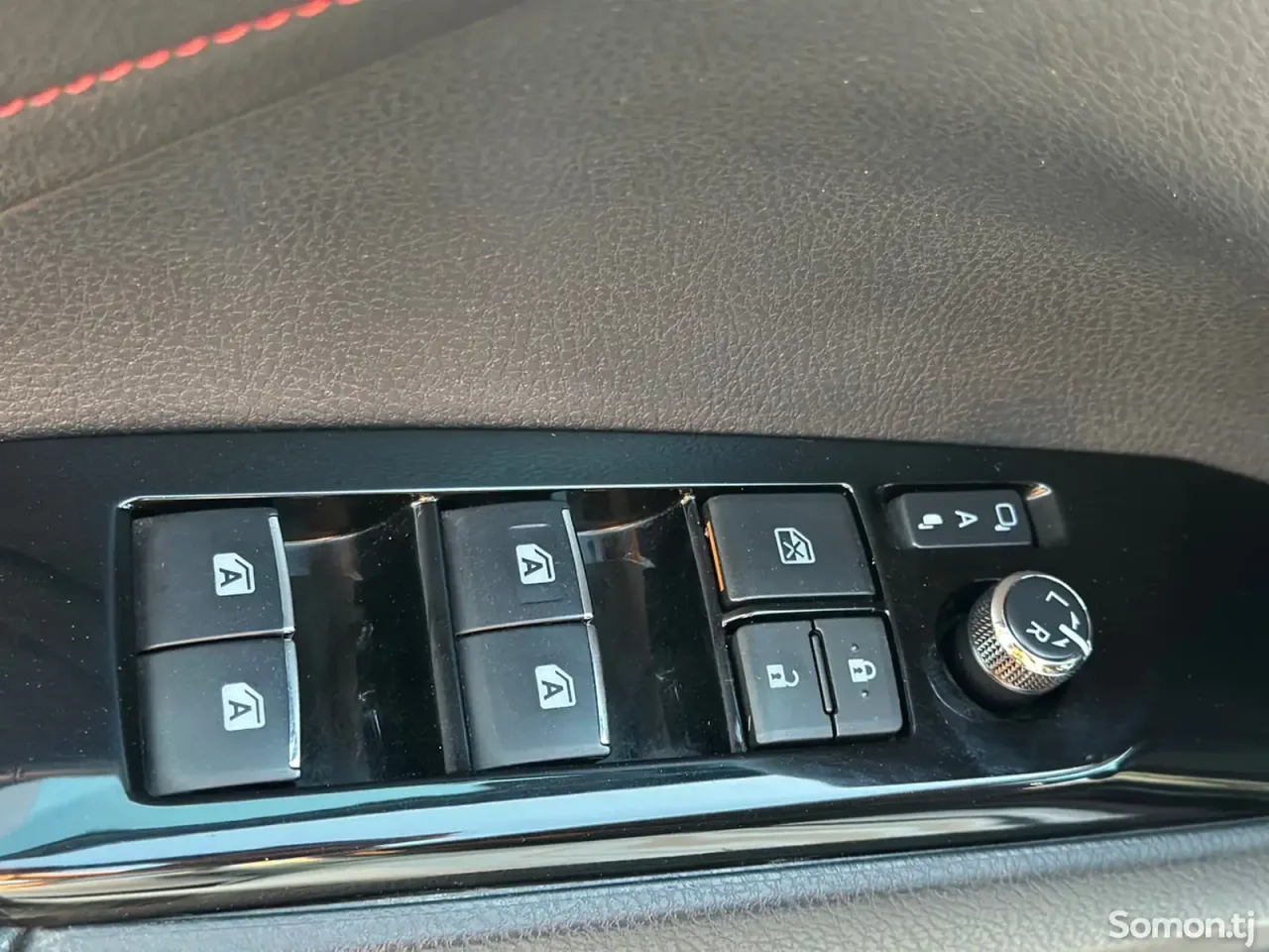 Toyota Camry 2020 · 2.5 AT