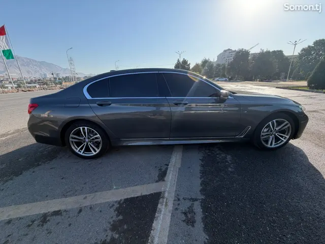 BMW 7 series 2016 · 3.5 AT