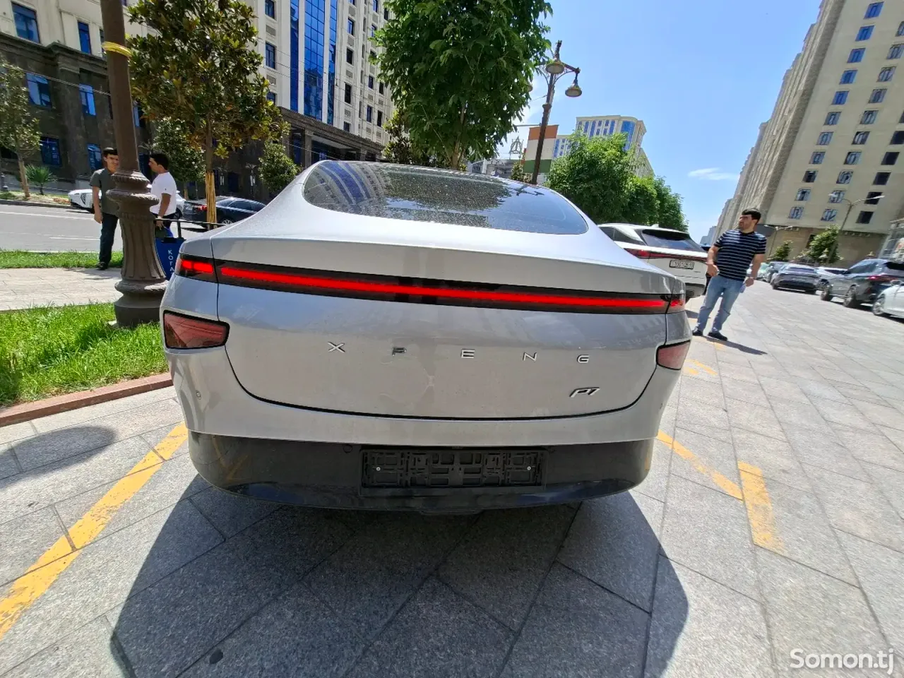 Xpeng P7 2024 · AT