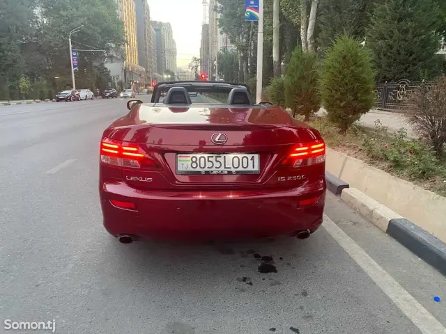 Lexus IS series 2011 · 2.5 AT