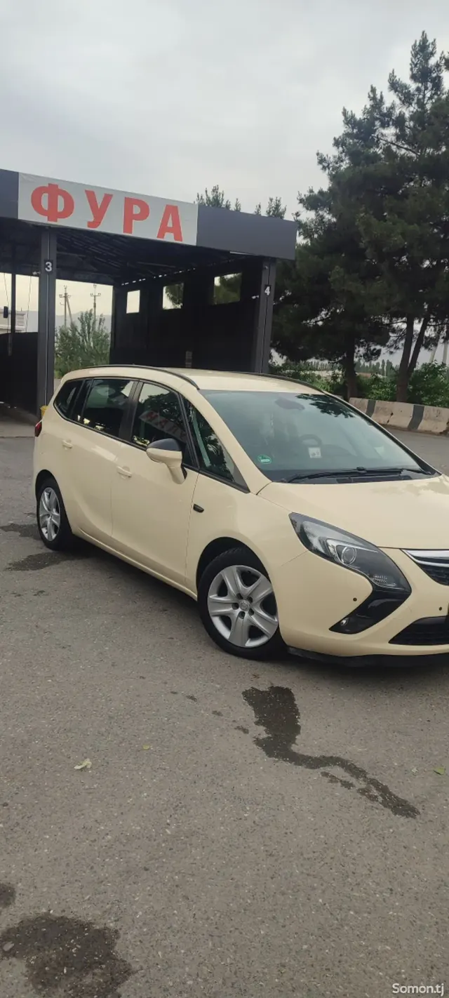 Opel Zafira 2016 · 2.0 AT