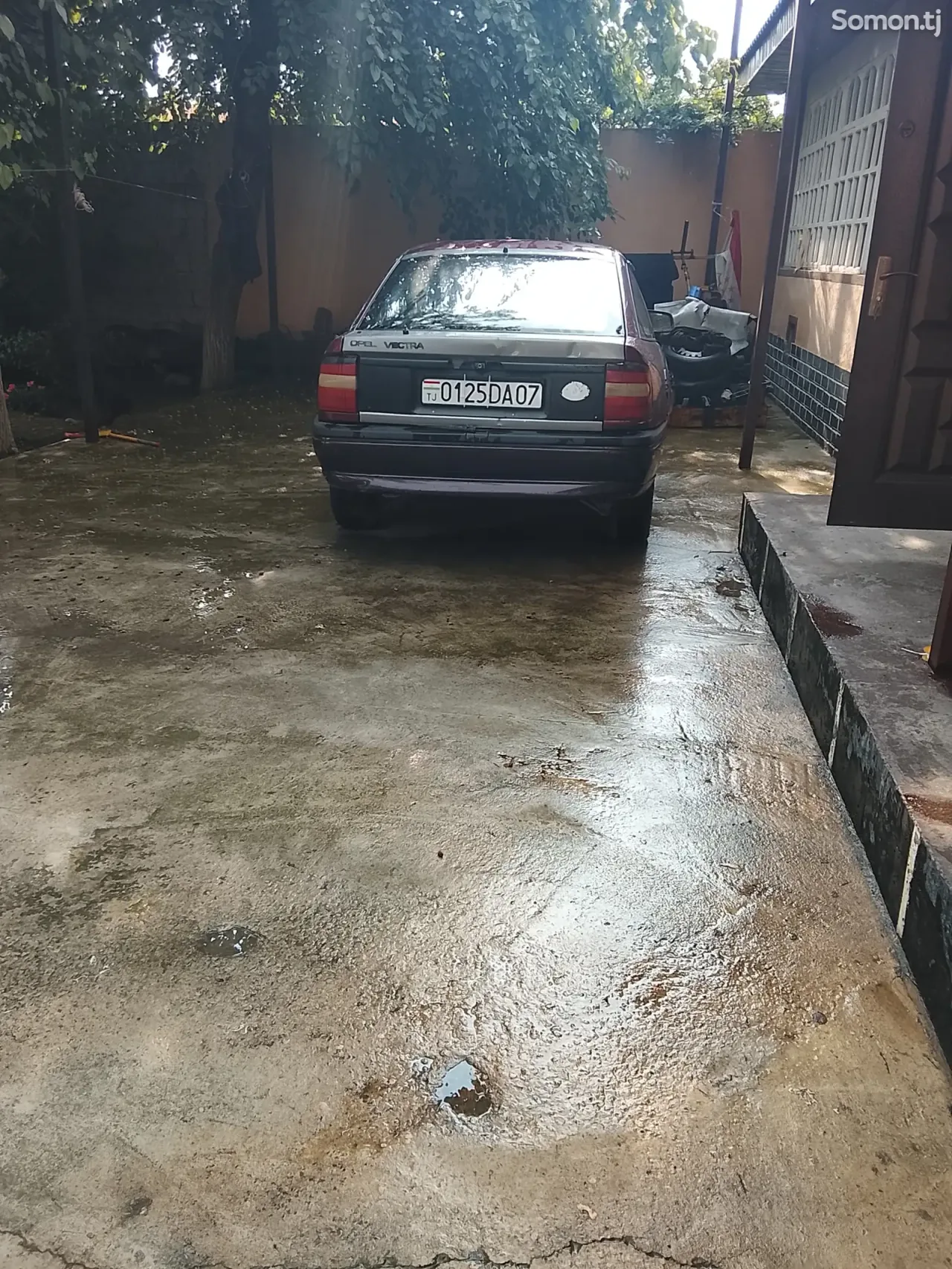 Opel Vectra A 1996 · 1.6 MT