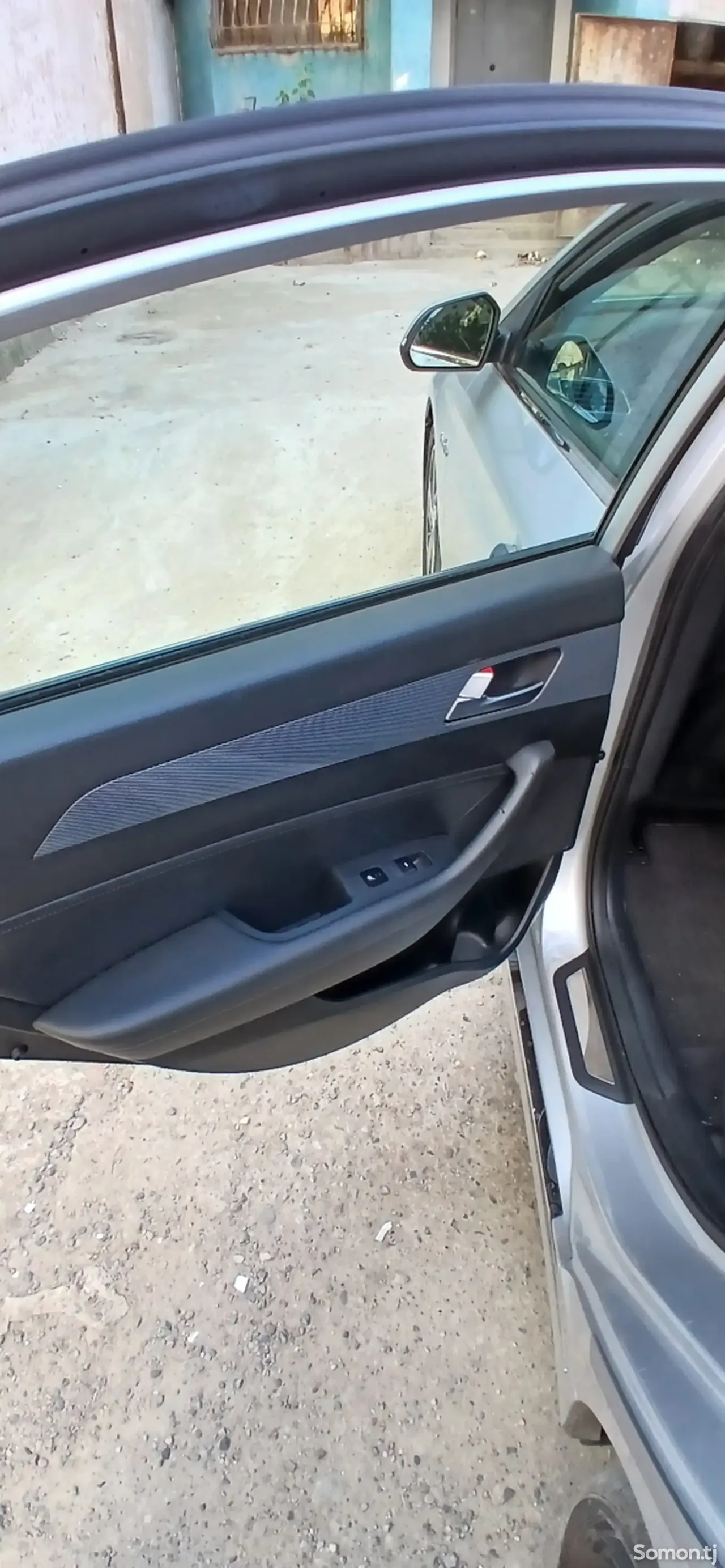 Hyundai Sonata 2015 · 2.0 AT