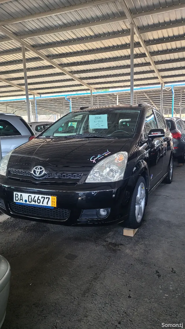 Toyota Corolla Verso 2006 · 1.8 MT