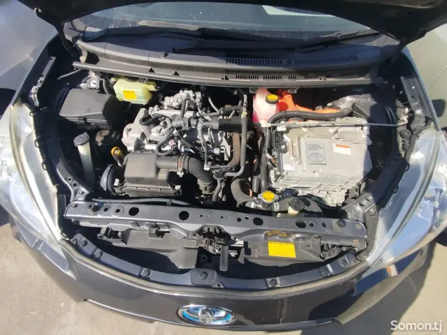 Toyota Aqua 2014 · 1.5 AT