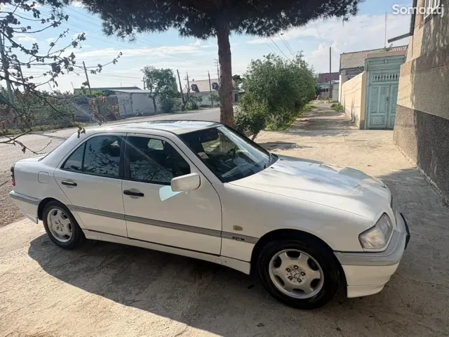Mercedes-Benz C class 1998 · 2.0 MT