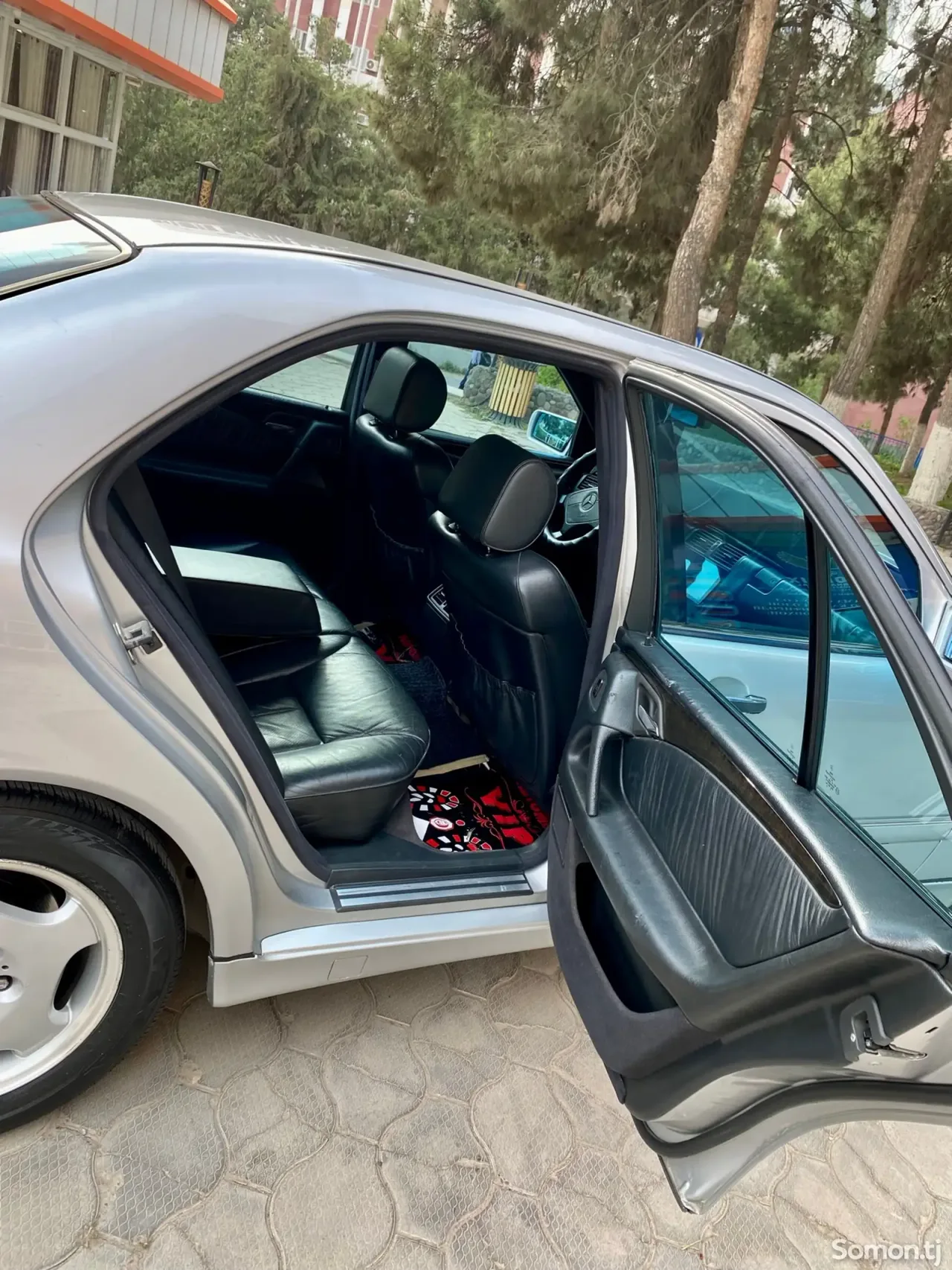 Mercedes-Benz E class 1998 · 2.3 MT