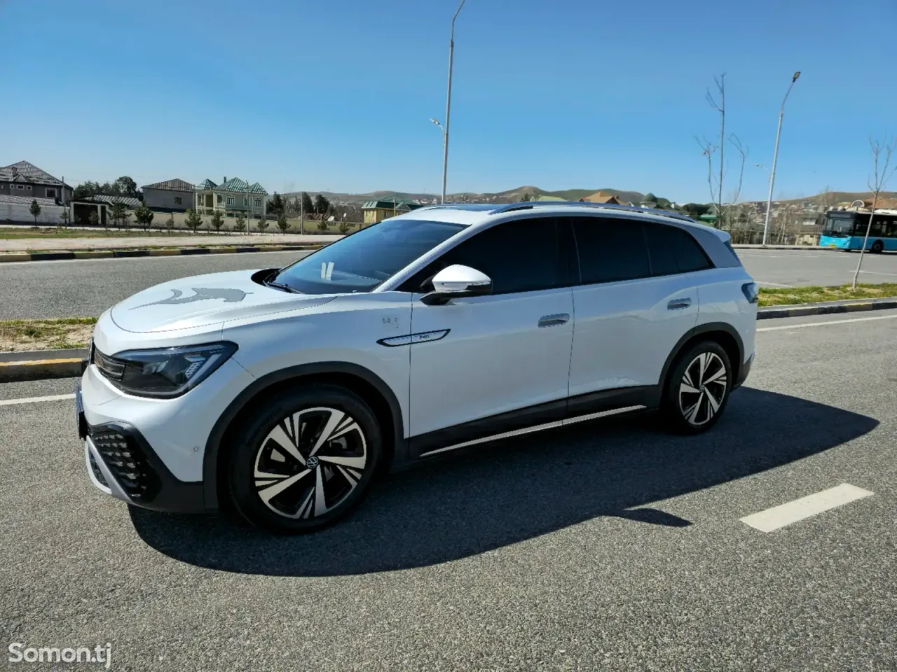 Volkswagen ID.6 2023 · AMT