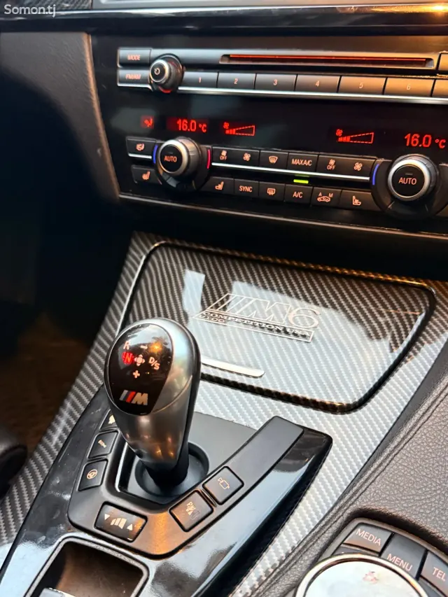 BMW M6 2014 · 4.4 AMT