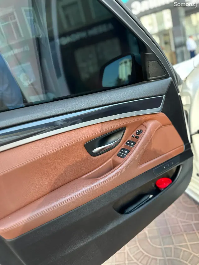 BMW 5 series 2016 · 2.0 AT