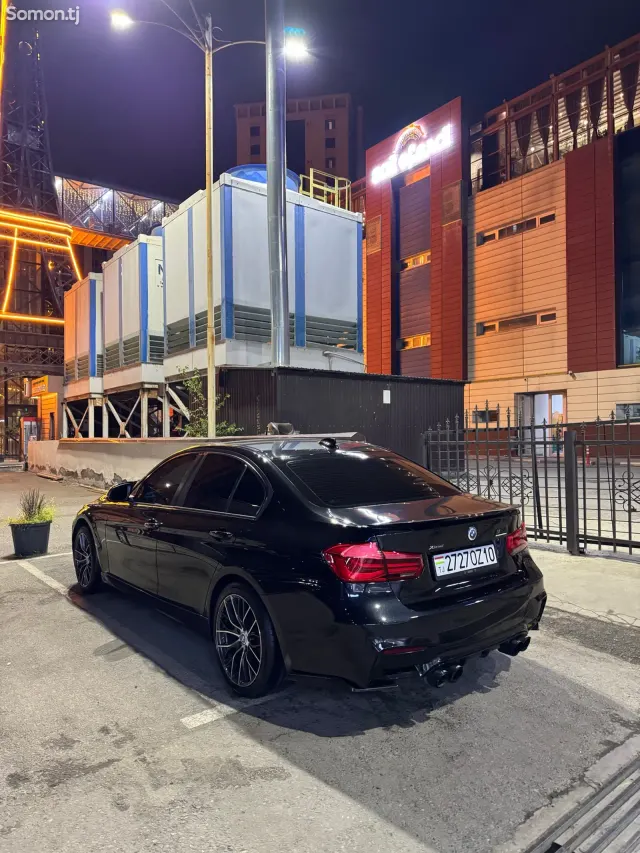 BMW 3 series 2016 · 2.0 AT