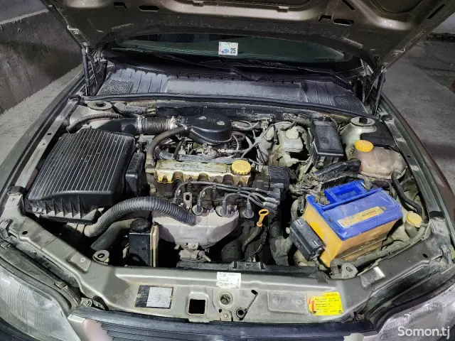 Opel Vectra B 1995 · 1.6 MT