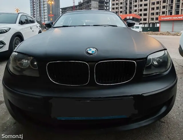 BMW 1 series 2010 · 1.6 AT