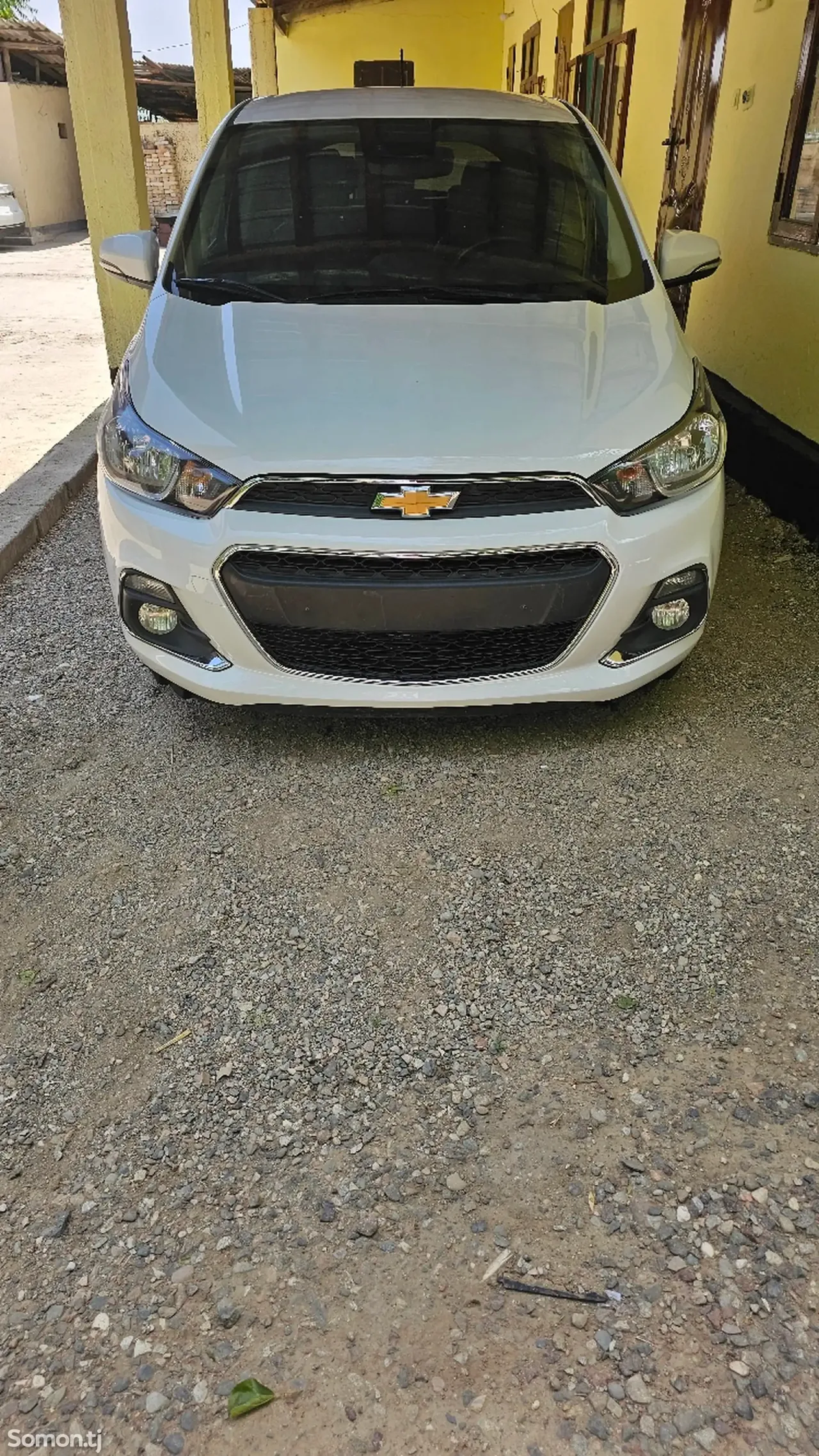 Chevrolet Spark 2015 · 1.1 AT
