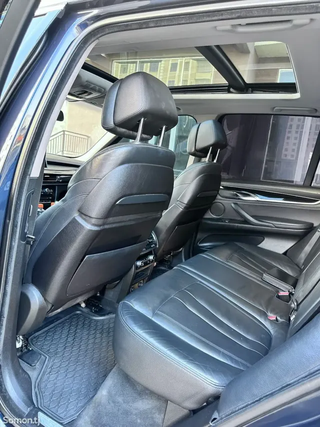 BMW X5 2015 · 3.0 AT