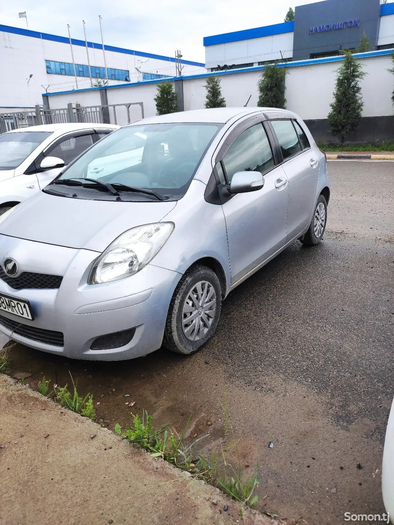 Toyota Vitz 2010 · 1.0 AT