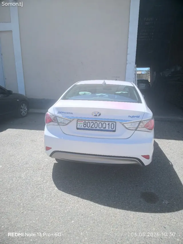 Hyundai Sonata 2014 · 2.4 AT