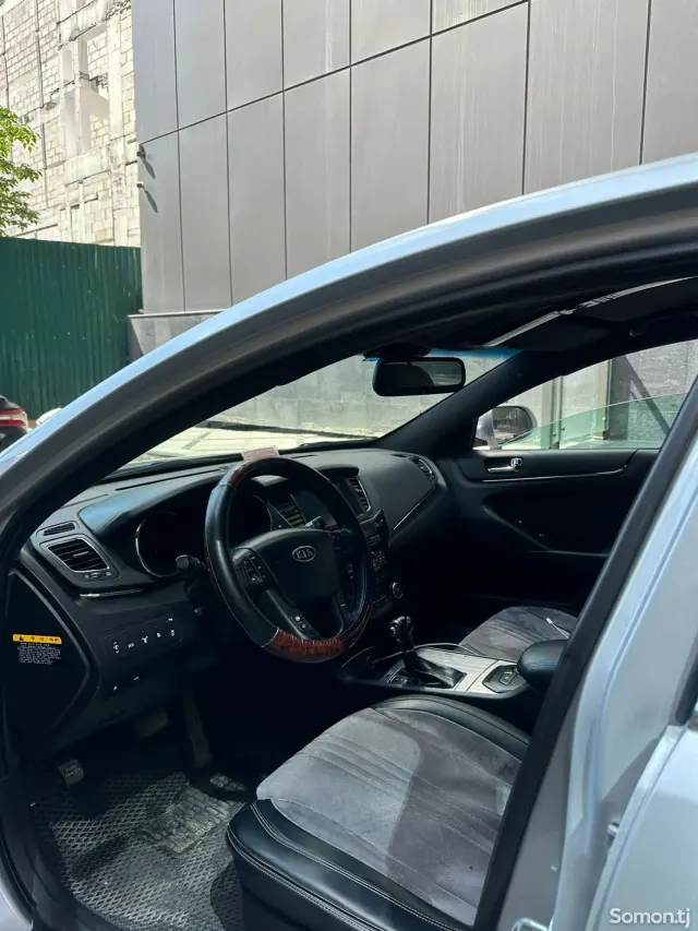 Kia K7 2010 · 3.5 AT