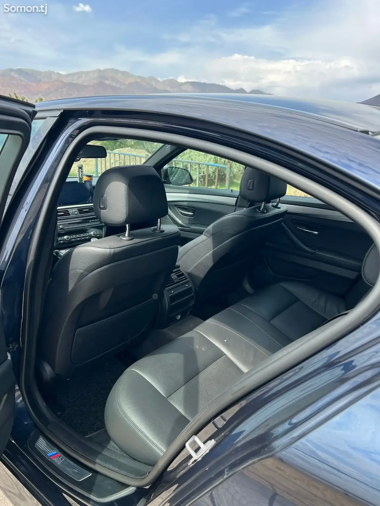 BMW 5 series 2015 · 3.0 AT