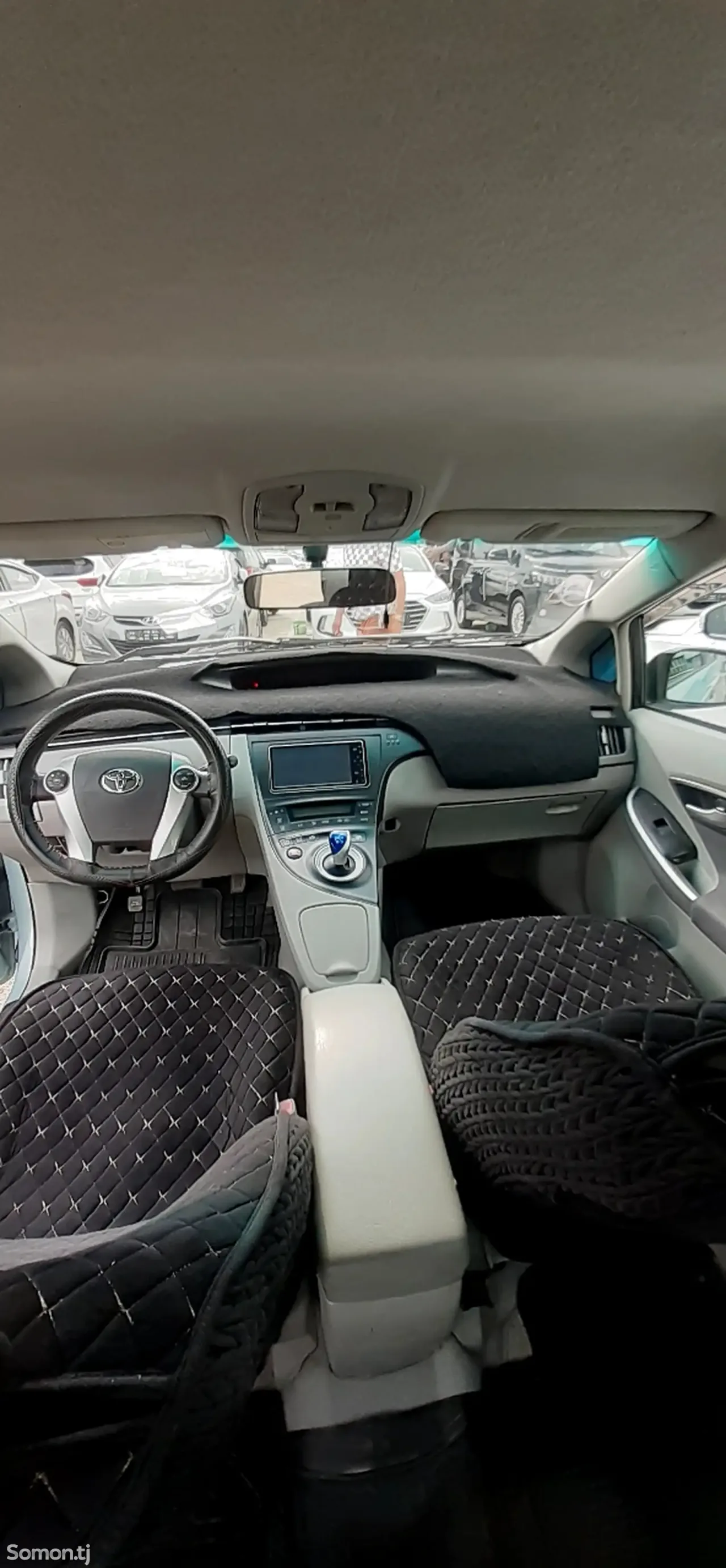 Toyota Prius 2010 · 1.8 AT