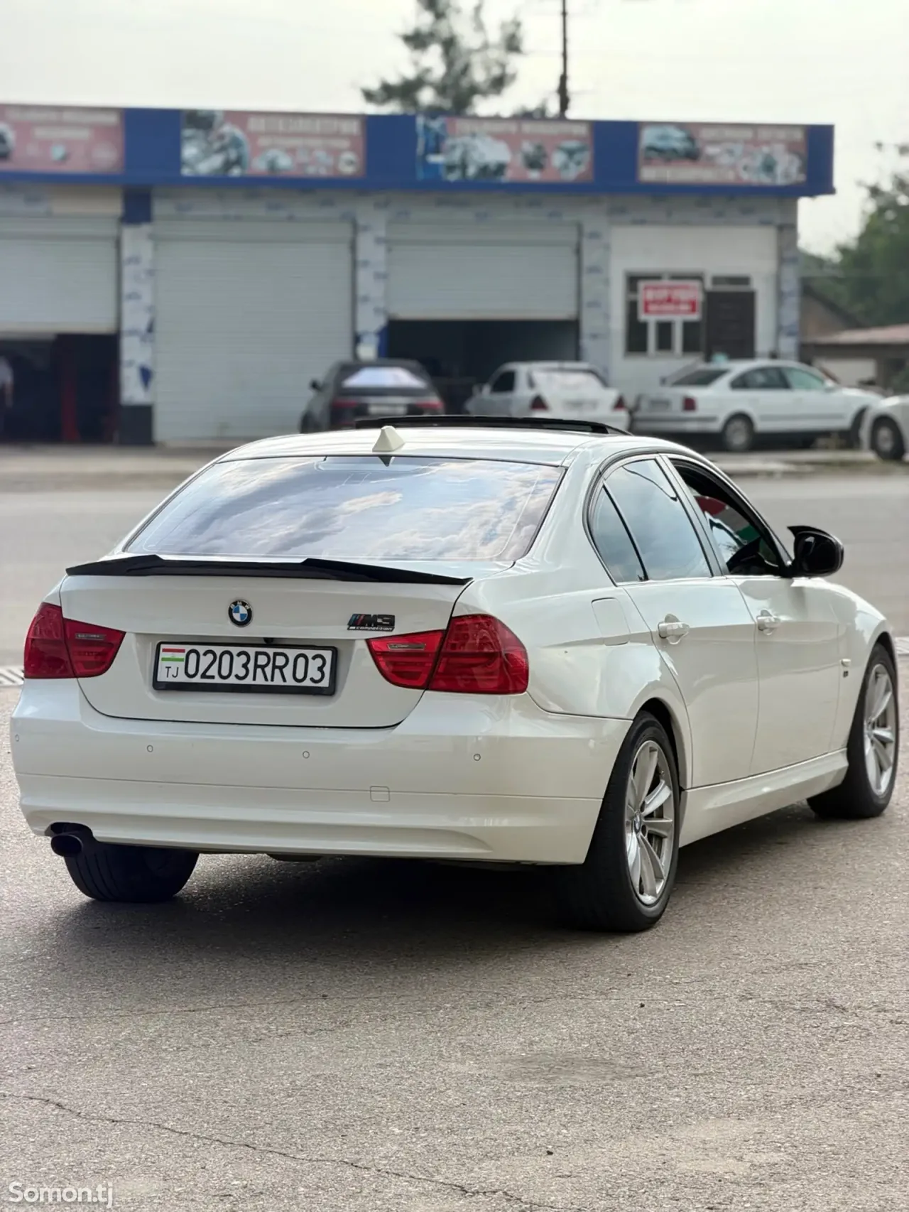 BMW 3 series 2010 · 2.0 AT