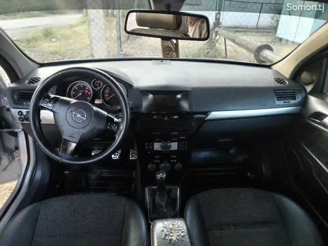 Opel Astra H 2007 · 1.9 MT