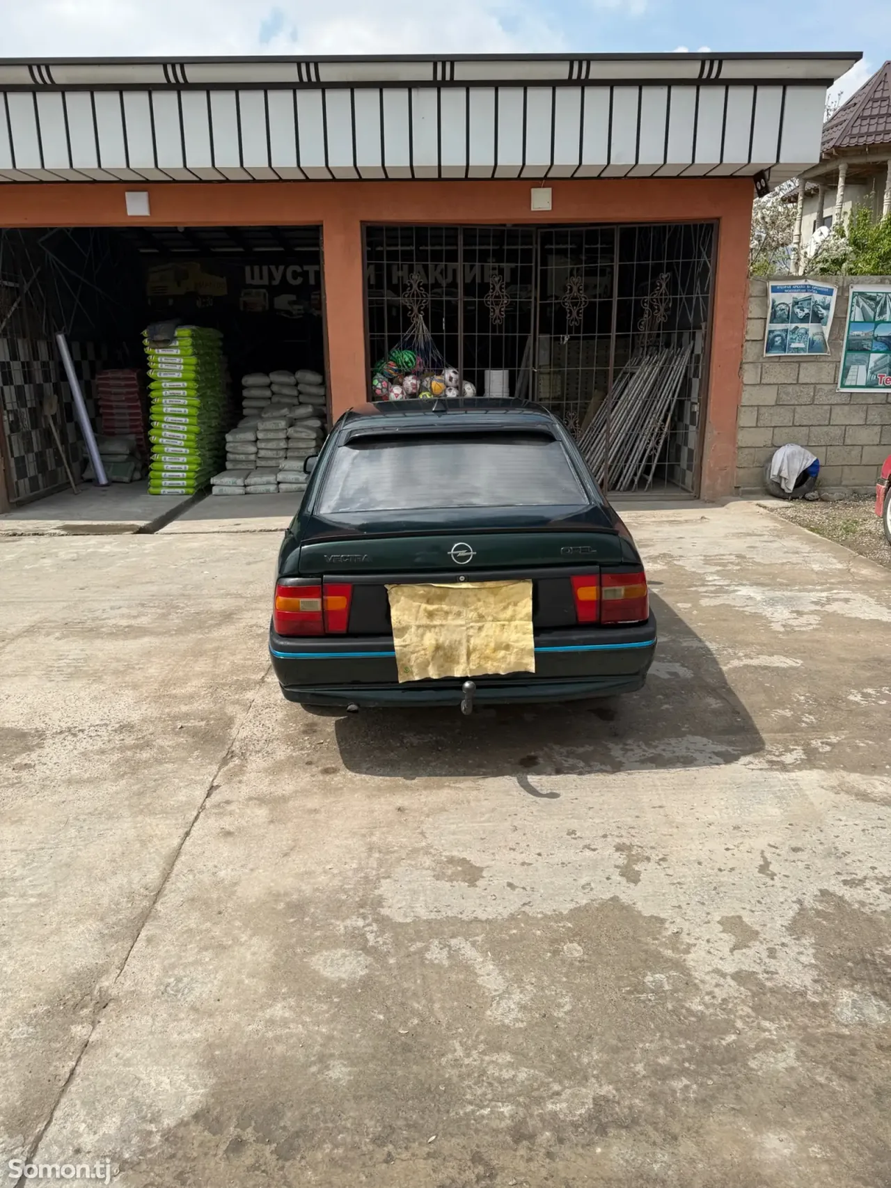 Opel Vectra A 1995 · 1.6 MT