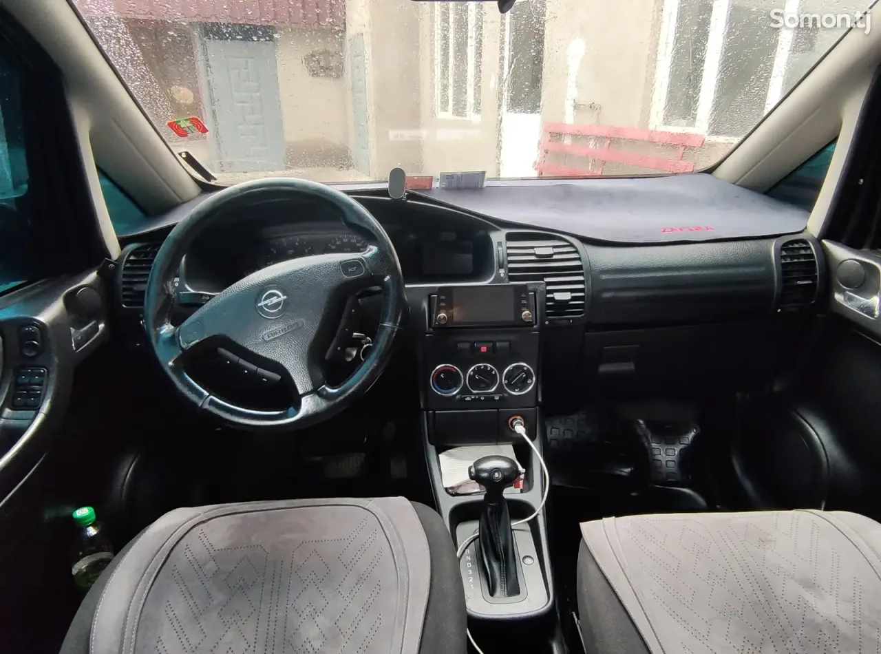 Opel Zafira 2000 · 1.8 AT