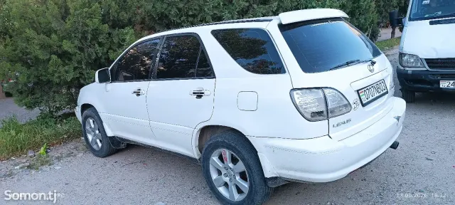 Lexus RX series 2000 · 2.8 AT